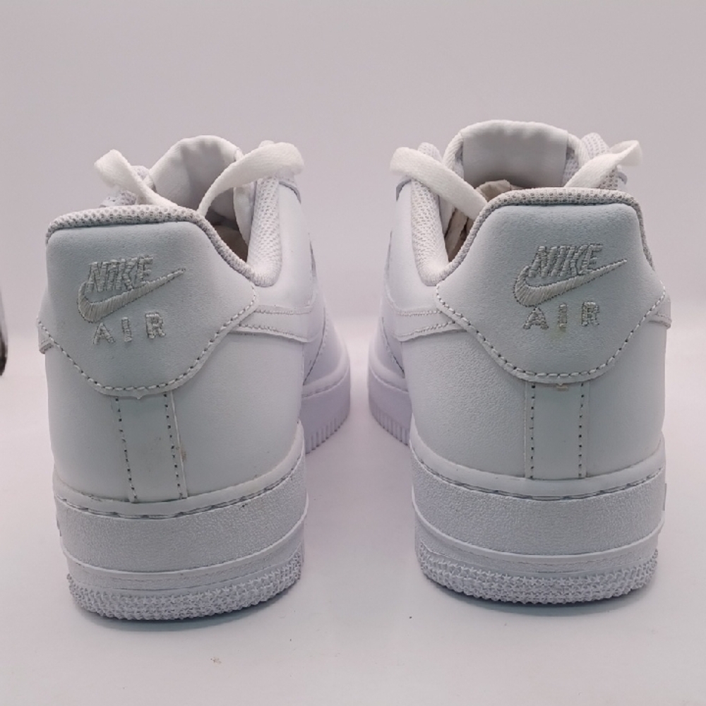 NEW Nike Air Force 1 Triple White Sneakers Men Size 10 US DD8959-100 - Picture 3 of 13